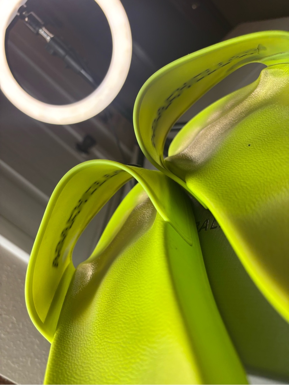 Damage Sz 11 Balenciaga Pool Slides 'Fluo Yellow' Men - Picture 6 of 10